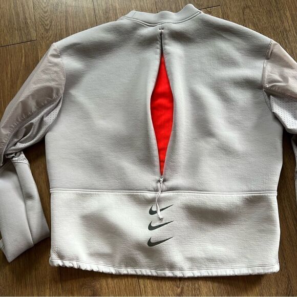 Nike Drifit Running Division Crew Neck Training Top women’s Small - Picture 8 of 10